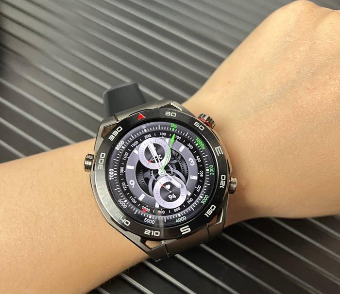 ساعة هواوي الذكية Huawei Watch Ultimate - بلوكوين